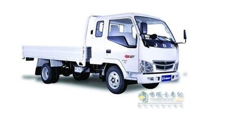 金杯汽車資產負債率超90% 政府輸血能否持續驅動貨車銷售扭虧？